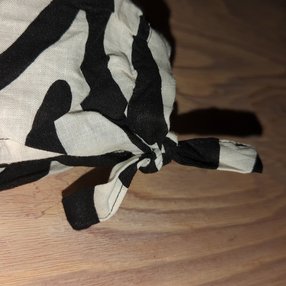 Rachel Zoe Linen Blend Zebra Print Pull On Ankle Tie Pants Medium NWT - Picture 4 of 9
